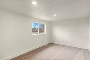 6095 S 2600 W, Roy, UT 84067 - Photo 31