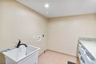 1089 S Topaz Rd W, Saratoga Springs, UT 84045 - Photo 23