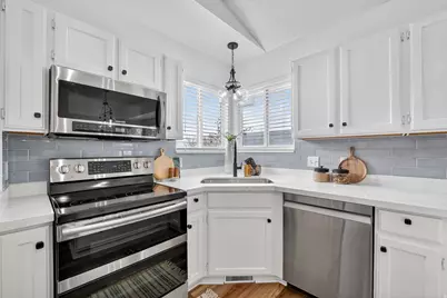 1029 N 250 W, American Fork, UT 84003 - Photo 9