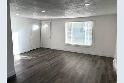 296 W 1550 N, Sunset, UT 84015 - Photo 3