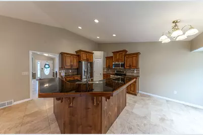 2353 Canyon View Dr, Layton, UT 84040 - Photo 9