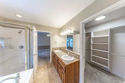 2353 Canyon View Dr, Layton, UT 84040 - Photo 17