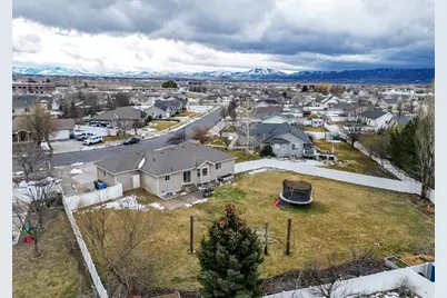 939 W Nibley Pkwy, Nibley, UT 84321 - Photo 27