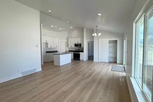 2349 E Sego Liliy Dr, Eagle Mountain, UT 84005 - Photo 7