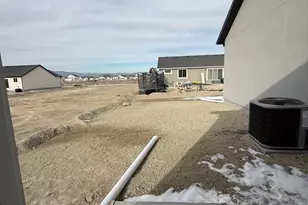 2349 E Sego Liliy Dr, Eagle Mountain, UT 84005 - Photo 23