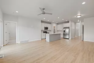 921 N Evelyn St, Farmington, UT 84025 - Photo 3