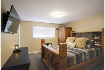 10564 S Weeping Willow Dr E, Sandy, UT 84070 - Photo 11