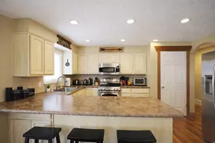10564 S Weeping Willow Dr E, Sandy, UT 84070 - Photo 7