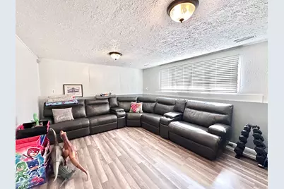 1498 W 1850 N, Layton, UT 84041 - Photo 11