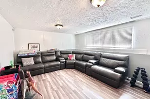 1498 W 1850 N, Layton, UT 84041 - Photo 11