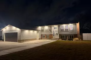 1838 W Western Charm Dr S, Riverton, UT 84065 - Photo 33