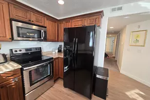 116 E Resaca Dr, Sandy, UT 84070 - Photo 7