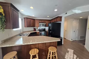 116 E Resaca Dr, Sandy, UT 84070 - Photo 3