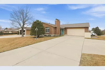 1139 E Hidden Valley Dr, Sandy, UT 84094 - Photo 37