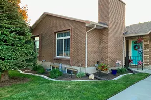 1139 E Hidden Valley Dr, Sandy, UT 84094 - Photo 33