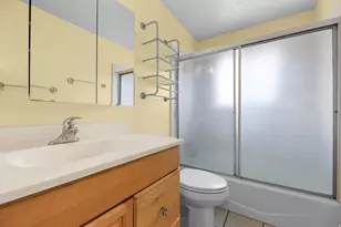 1139 E Hidden Valley Dr, Sandy, UT 84094 - Photo 9