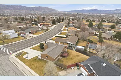 1139 E Hidden Valley Dr, Sandy, UT 84094 - Photo 41