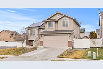 884 Willowbrook Ln, Pleasant View, UT 84404 - Photo 3