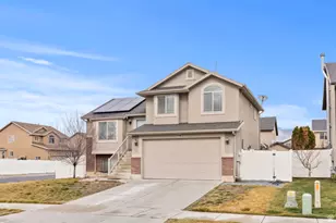 884 Willow Brook Ln, Pleasant View, UT 84404 - Photo 3