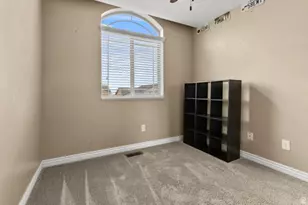 884 Willow Brook Ln, Pleasant View, UT 84404 - Photo 29