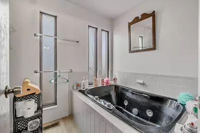 9660 S Stornoway Cir W, South Jordan, UT 84009 - Photo 25