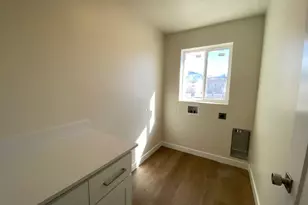 392 W Sapphire Dr, Tooele, UT 84074 - Photo 7