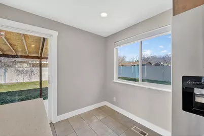 409 E 10185 S, Sandy, UT 84070 - Photo 11