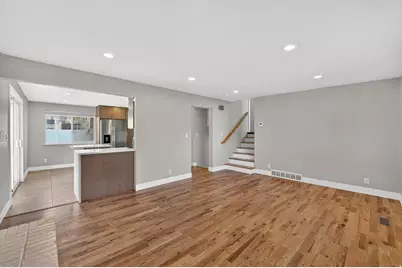 409 E 10185 S, Sandy, UT 84070 - Photo 7