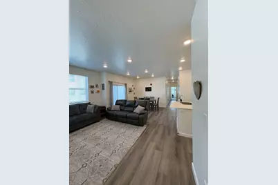 462 W 40 S #203, Providence, UT 84332 - Photo 5