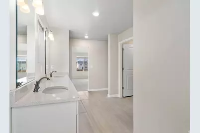 261 N Roundabout St, Saratoga Springs, UT 84045 - Photo 11