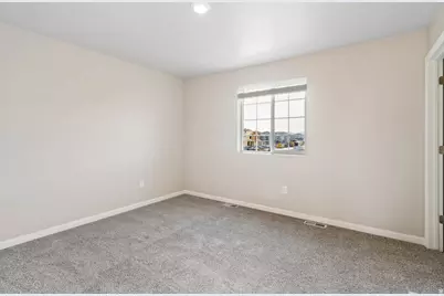 261 N Roundabout St, Saratoga Springs, UT 84045 - Photo 29