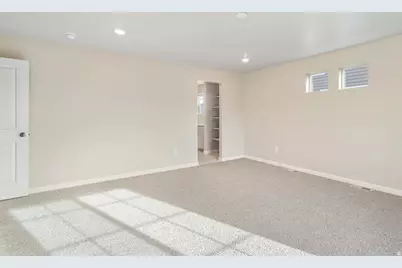 261 N Roundabout St, Saratoga Springs, UT 84045 - Photo 5