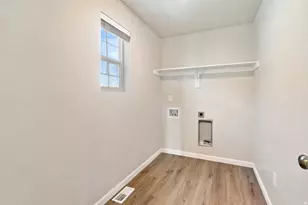 261 N Roundabout St, Saratoga Springs, UT 84045 - Photo 13