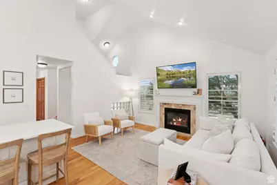 5037 S Cotton Tree Ln, Holladay, UT 84117 - Photo 3