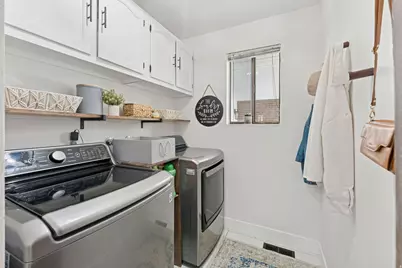 6877 Pineview Cir, Salt Lake City, UT 84121 - Photo 17