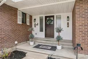 6877 Pine View Cir, Salt Lake City, UT 84121 - Photo 3