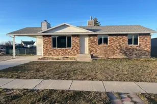 5332 Crocket Dr, Kearns, UT 84118 - Photo 1