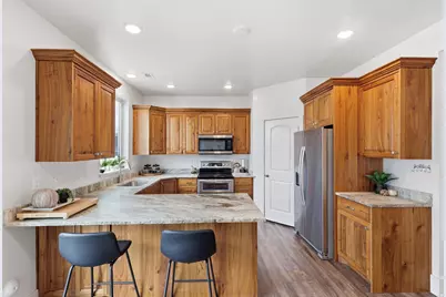 76 N Center St, Wellsville, UT 84339 - Photo 11