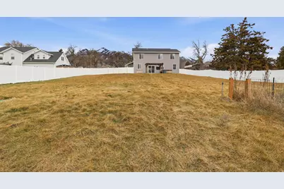 76 N Center St, Wellsville, UT 84339 - Photo 27