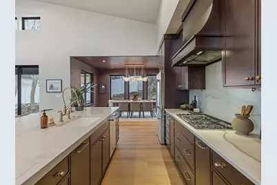 9637 S Tannenbaum Cv, Sandy, UT 84092 - Photo 13