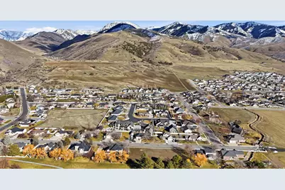 125 Fairway Dr, Smithfield, UT 84335 - Photo 9