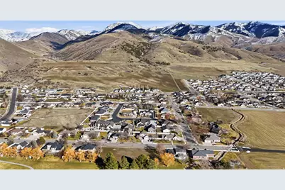 139 Fairway Dr, Smithfield, UT 84335 - Photo 9