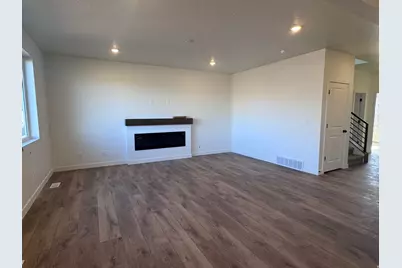 964 W Motor Vu Dr #215, Riverdale, UT 84405 - Photo 3