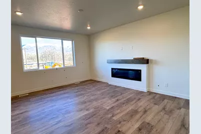 964 W Motor Vu Dr #215, Riverdale, UT 84405 - Photo 7