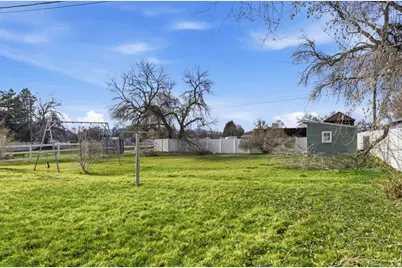 339 S Main St, Smithfield, UT 84335 - Photo 17