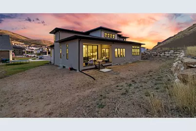 1876 W Oakwood Cir N, Lehi, UT 84043 - Photo 77