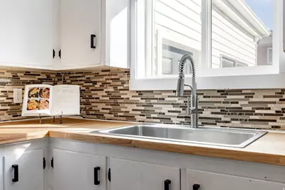 33 W Wicker Ln, Bountiful, UT 84010 - Photo 11