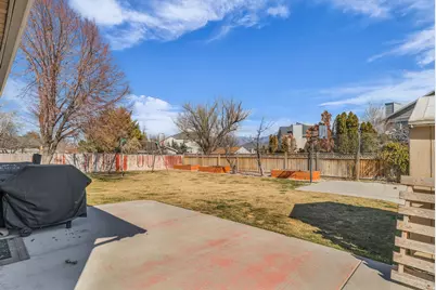 12433 S Harvest Ave W, Riverton, UT 84065 - Photo 47
