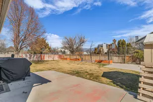 12433 S Harvest Ave W, Riverton, UT 84065 - Photo 47