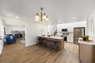 10366 S Larkspur Cir, Sandy, UT 84094 - Photo 9